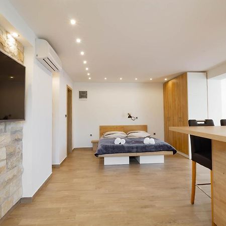 Apartments Marinici Rijeka - With Private Parking Dış mekan fotoğraf